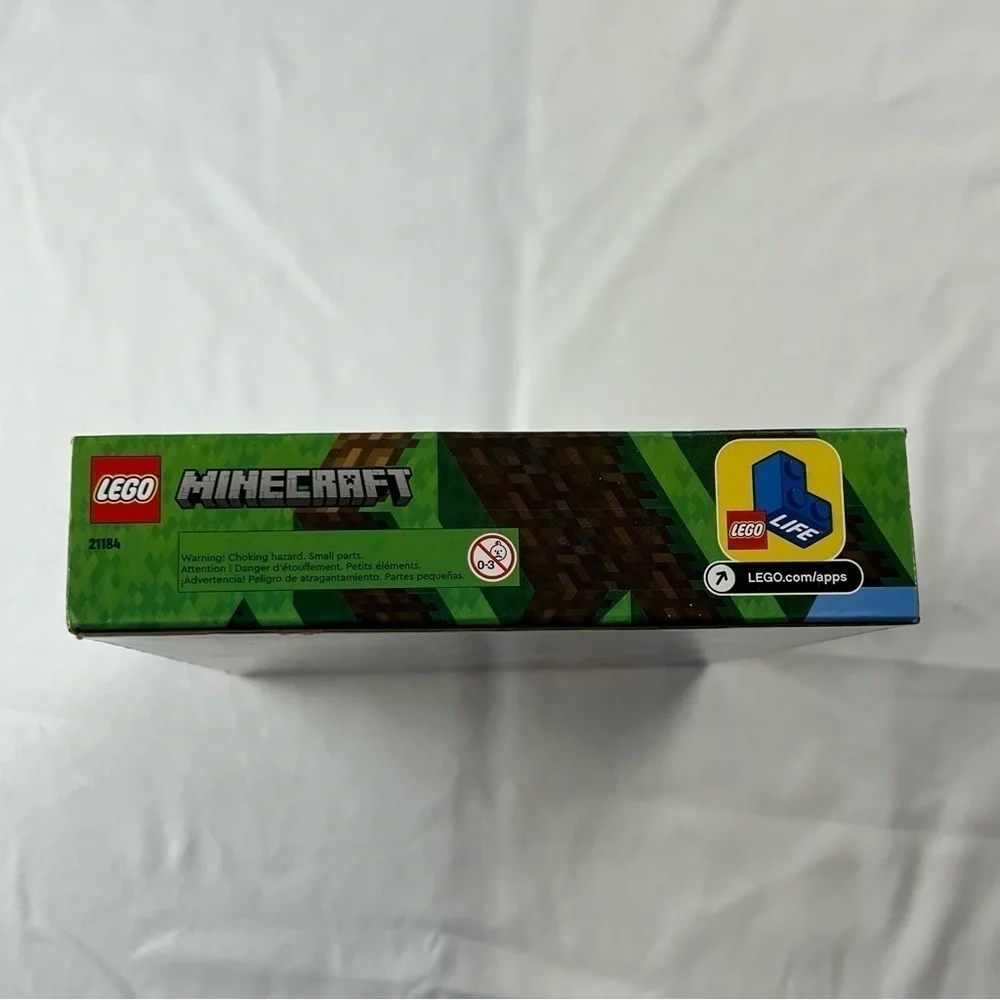 Lego Minecraft The Bakery - 21184 - 3 Figurines and a Goat - Village - NWT
